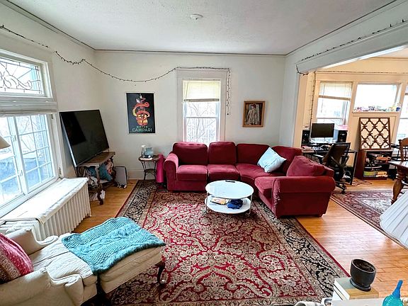 4th image of 90 Malcolm Ave SE APT 1