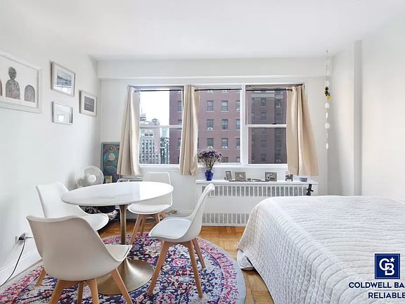 4th image of 430 W 34th St APT 10H