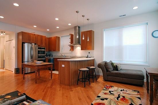 4th image of 4431 S Oakenwald Ave Unit 3