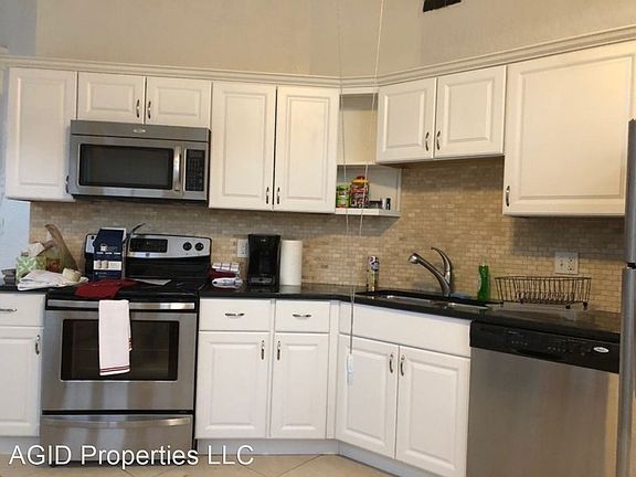 4th image of 1104 Cross Ln APT 3