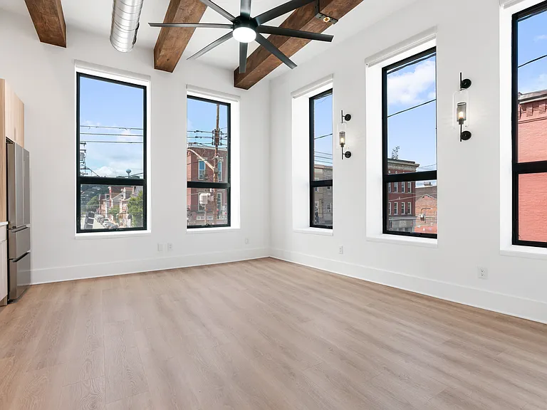 251 Pearl St #202 — Photo 1