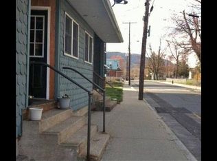 27 Parsons St #1, Easthampton, MA 01027