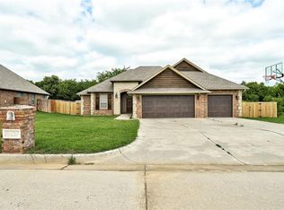 15297 Fox Hollow Rd, Choctaw, OK 73020