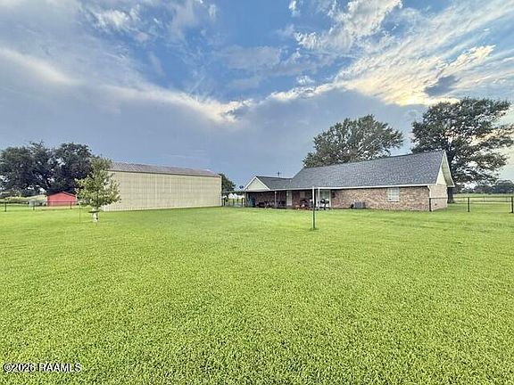 5th image of 166 Sunflower Rd