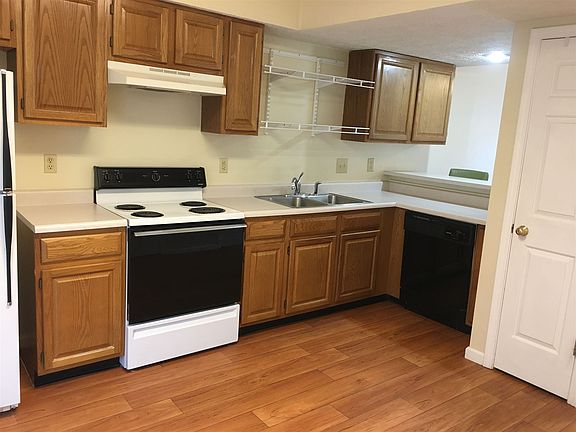 5th image of 638 E Sherwood Hills Dr