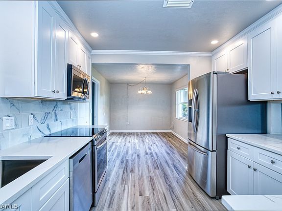 3rd image of 5570 Williamson Way