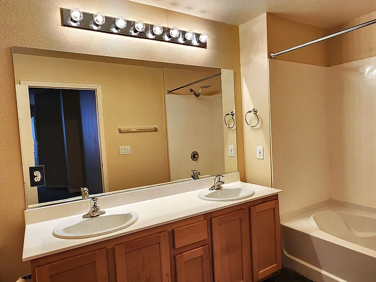 27 E Agate Ave #209 — Photo 16