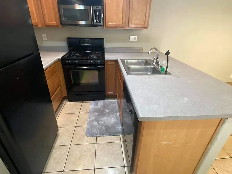 819 H St #2 — Photo 3