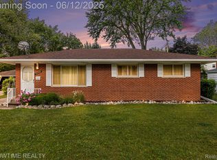 23465 N Stockton Ave, Farmington Hills, MI 48336