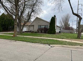 1902 Sumac Dr, Champaign, IL 61821