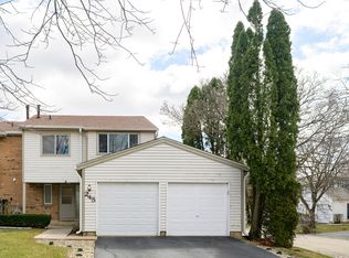 245 Porter Ln, Bolingbrook, IL