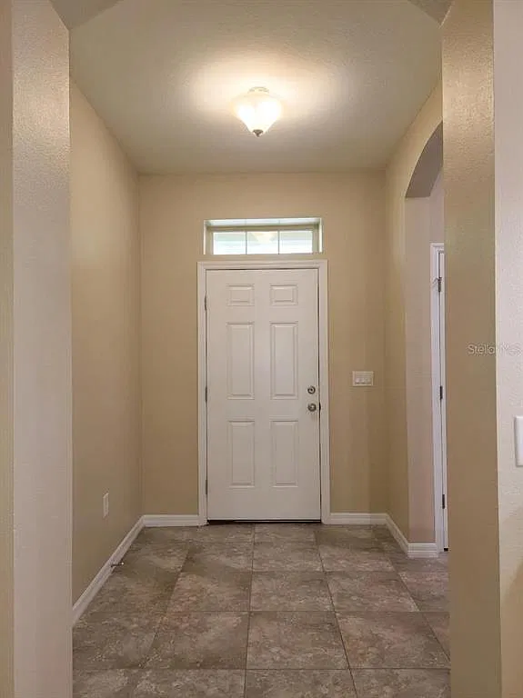 3 bed, 2.5 bath, 1860 sqft, $2,395 — Photo 4