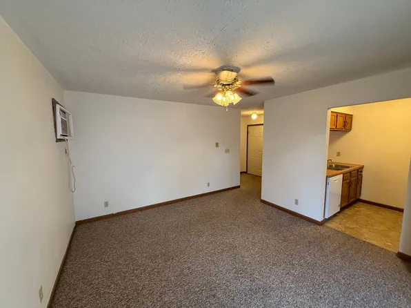 Leslie Manor Apartments, 422 Vine St #2, West Lafayette, IN 47906