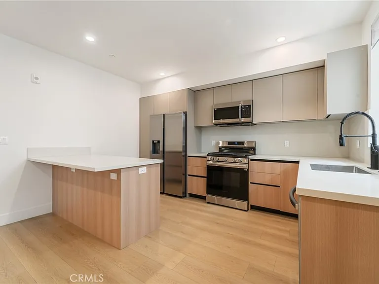 7510 Sepulveda Blvd #204 — Photo 9
