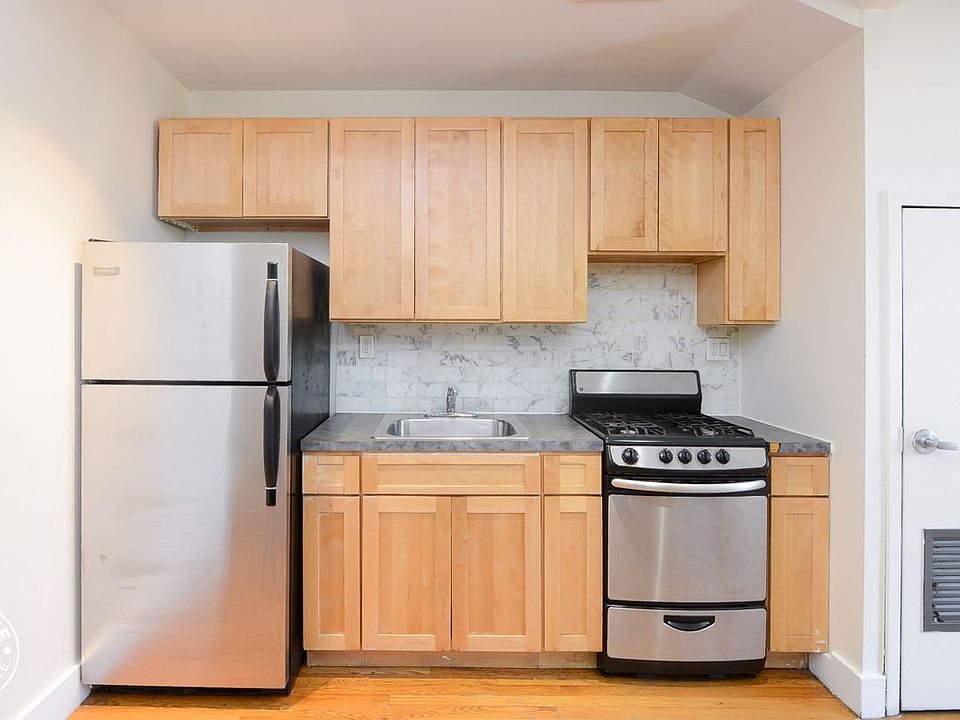 1st image of 654 Park Pl #2R2