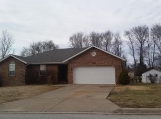 403 Race Rd, Willard, MO 65781
