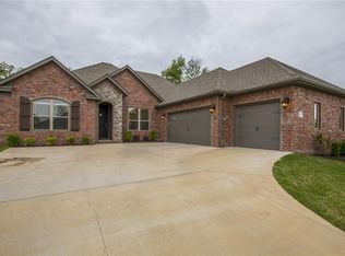 5808 SW Knotty Pine Rd, Bentonville, AR 72713