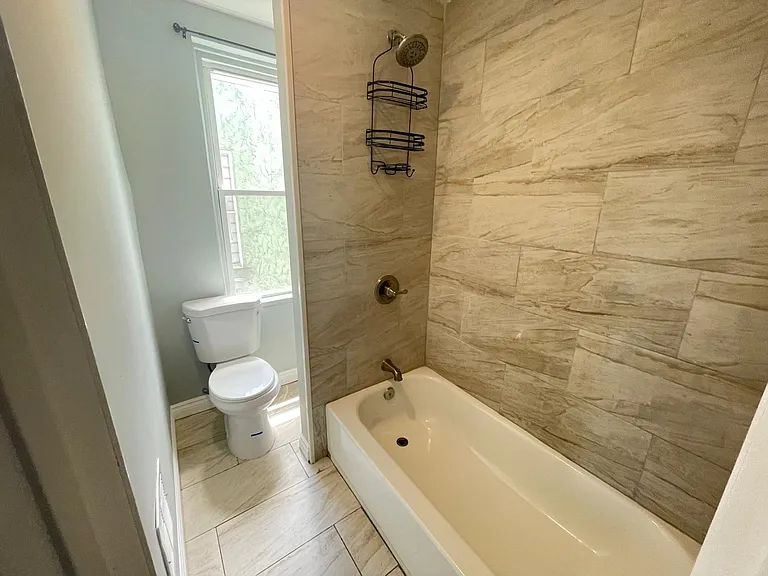 4922 Princeton Ave — Photo 7