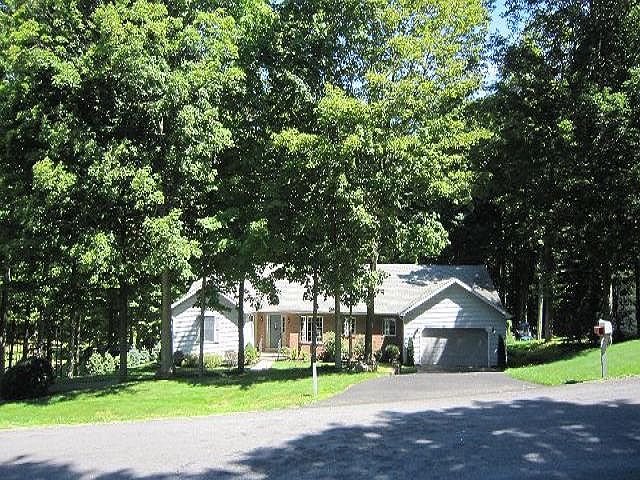 1st image of 15 Crawford Ln
