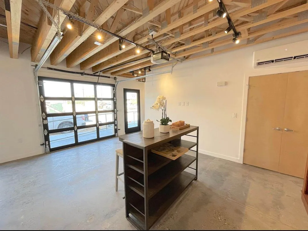 1 bed, 1126 sqft, $2,650 — Photo 3