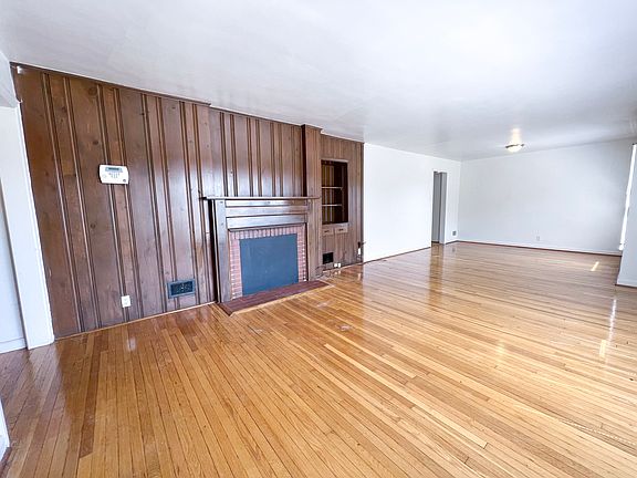 4th image of 4113 N Sherman Dr