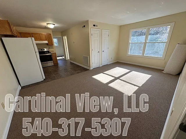 272 Lindsay Dr #11 — Photo 1