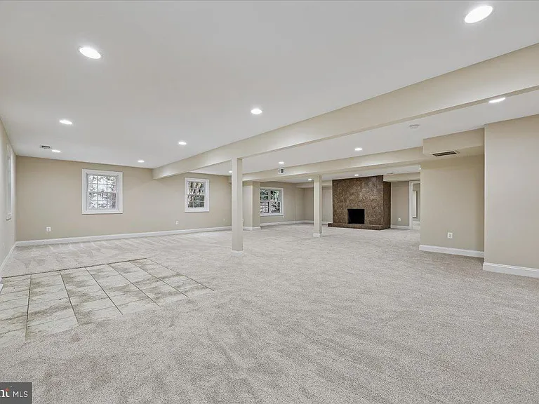 4902 Derussey Pkwy — Photo 81
