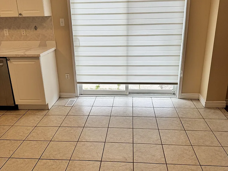 474 Denyes Way #UPPER — Photo 4