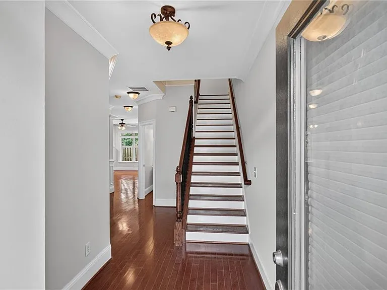3526 Pecos Ln — Photo 2