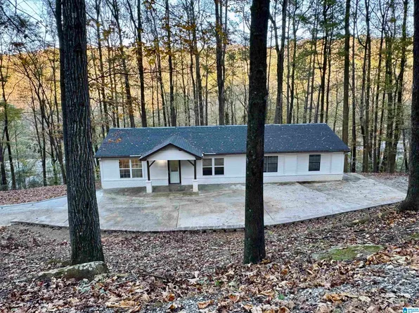 877 Poplar Trl, Warrior, AL 35180