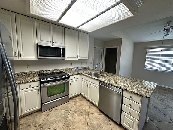 2nd image of 4044 Mizner Ct