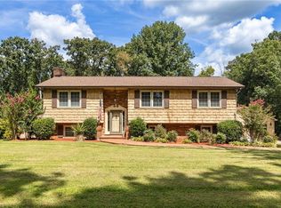 372 Comanche Dr, Advance, NC 27006