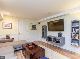 1823 Pine St APT 4, Philadelphia, PA 19103