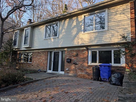 3rd image of 6705 Goldsboro Rd
