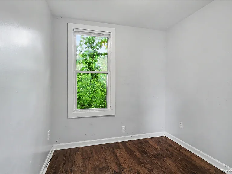 39 Spruce St — Photo 25