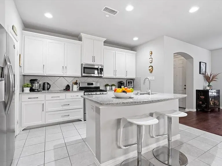 4433 Blackjack Oak Dr — Photo 8