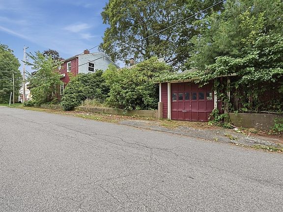 3rd image of 18 Linfield St