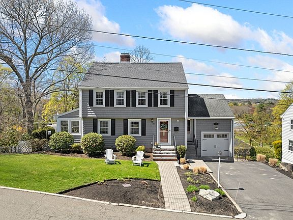 3rd image of 56 Orchard Ln