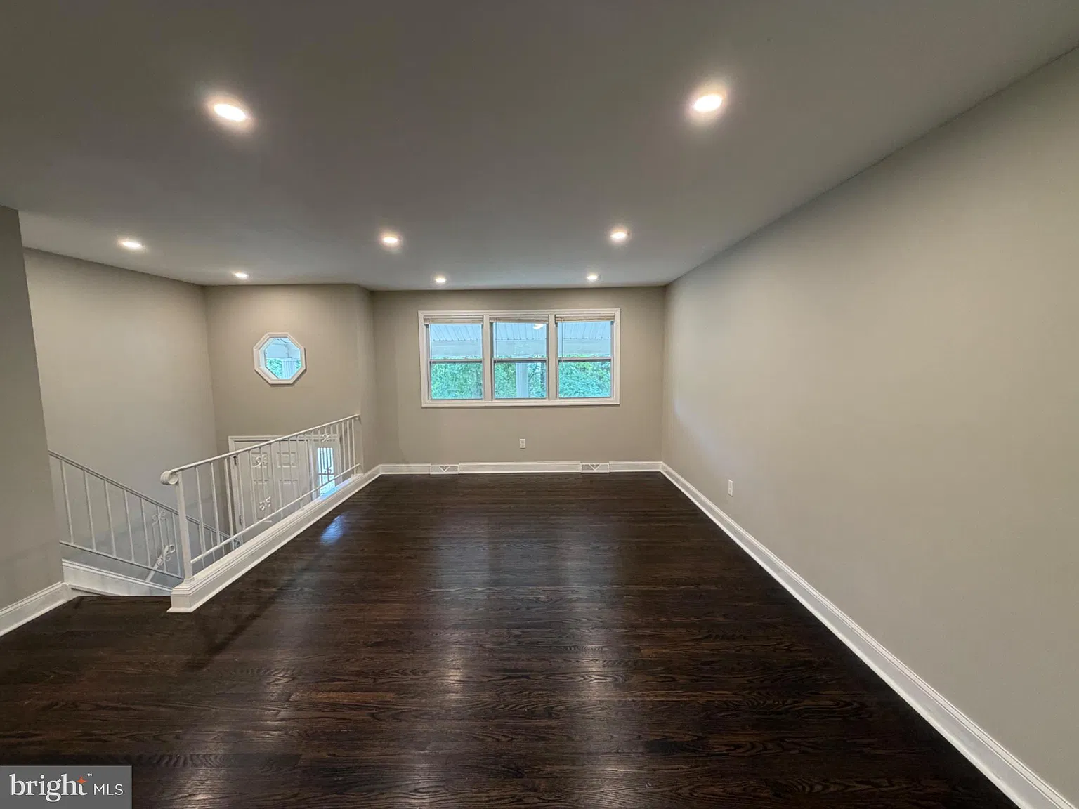 4 bed, 2.0 bath, 1610 sqft, $2,350 — Photo 2