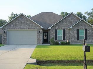 16175 Blue Bayou St, Ponchatoula, LA 70454