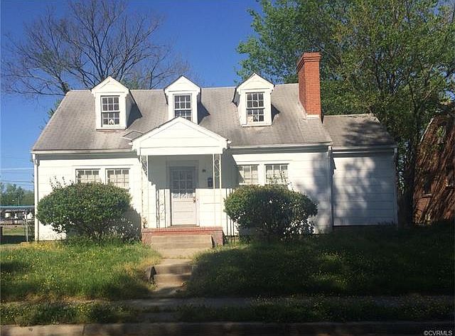 2nd image of 3005 Columbia St