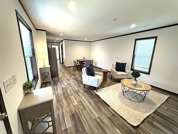 2nd image of 98 Buffalo Orchard Trl