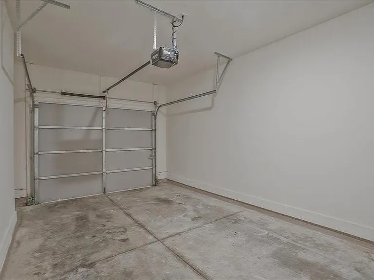 1809 Edgehill Dr — Photo 26