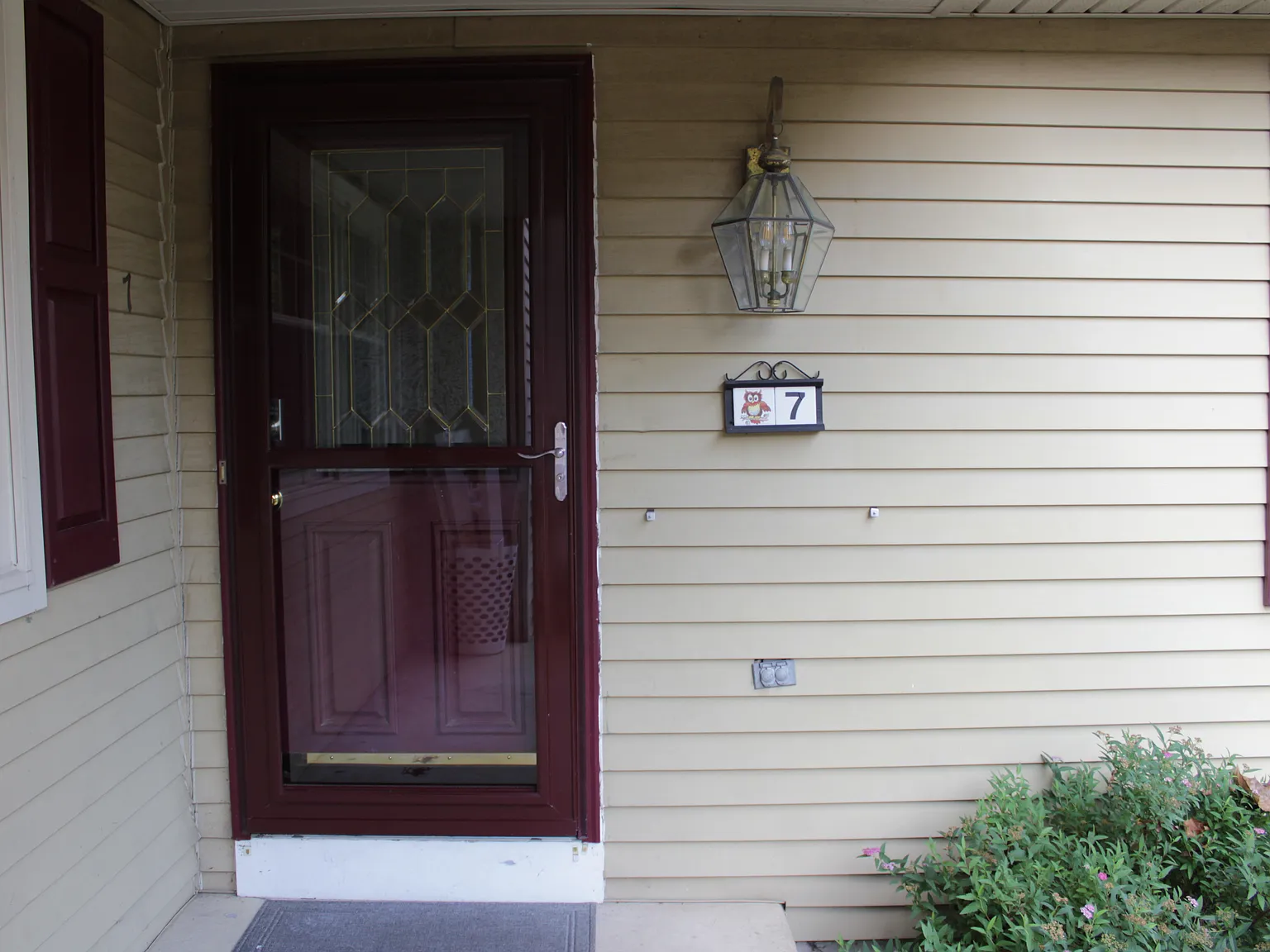 3 bed, 1704 sqft, $3,300 — Photo 2