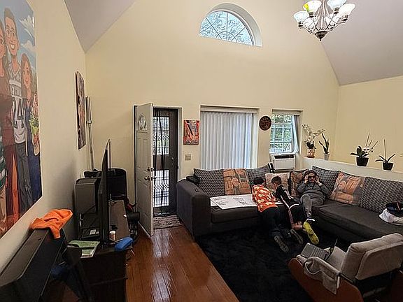 5th image of 5811 183rd St
