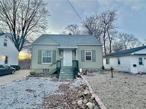 470 Crystal St, Akron, OH 44305