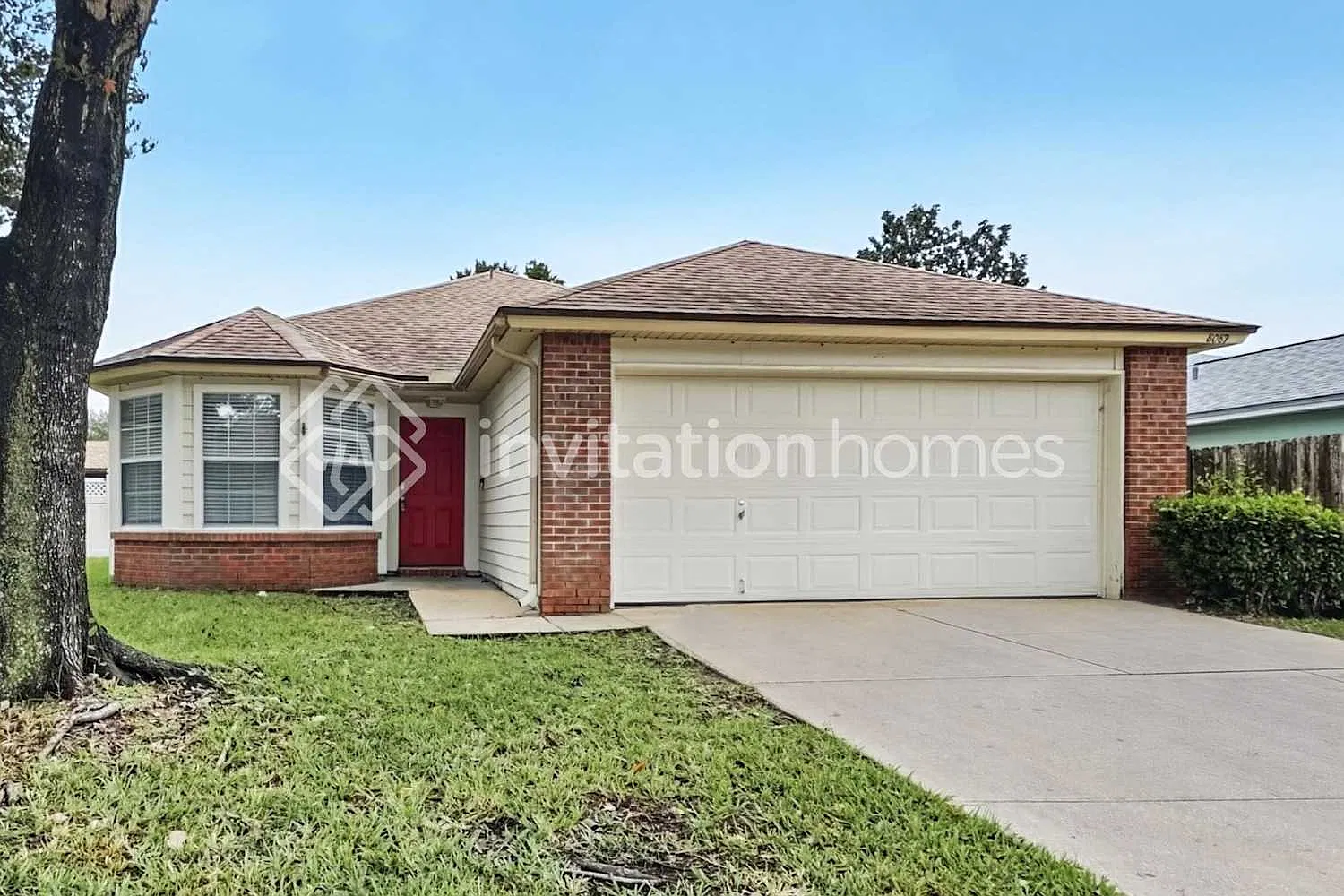 8089 Beaver Creek Dr Jacksonville, FL 32210 — Photo 1