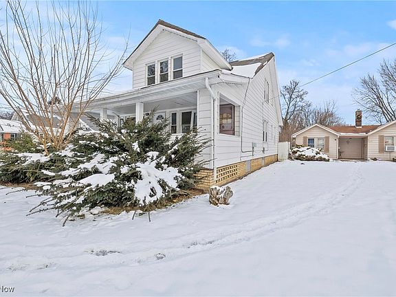 3rd image of 210 Hollywood Ave