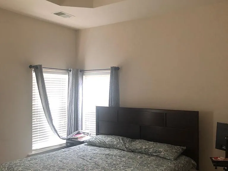 516 Siena Ln — Photo 5