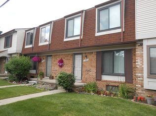 16884 Kingsbrooke Dr, Clinton Township, MI 48038